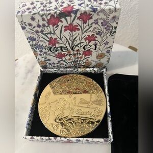 GUCCI PARFUMS NEW GUCCI
FLORA MIRROR, Metal case Gucci
FLORA‎ Box included